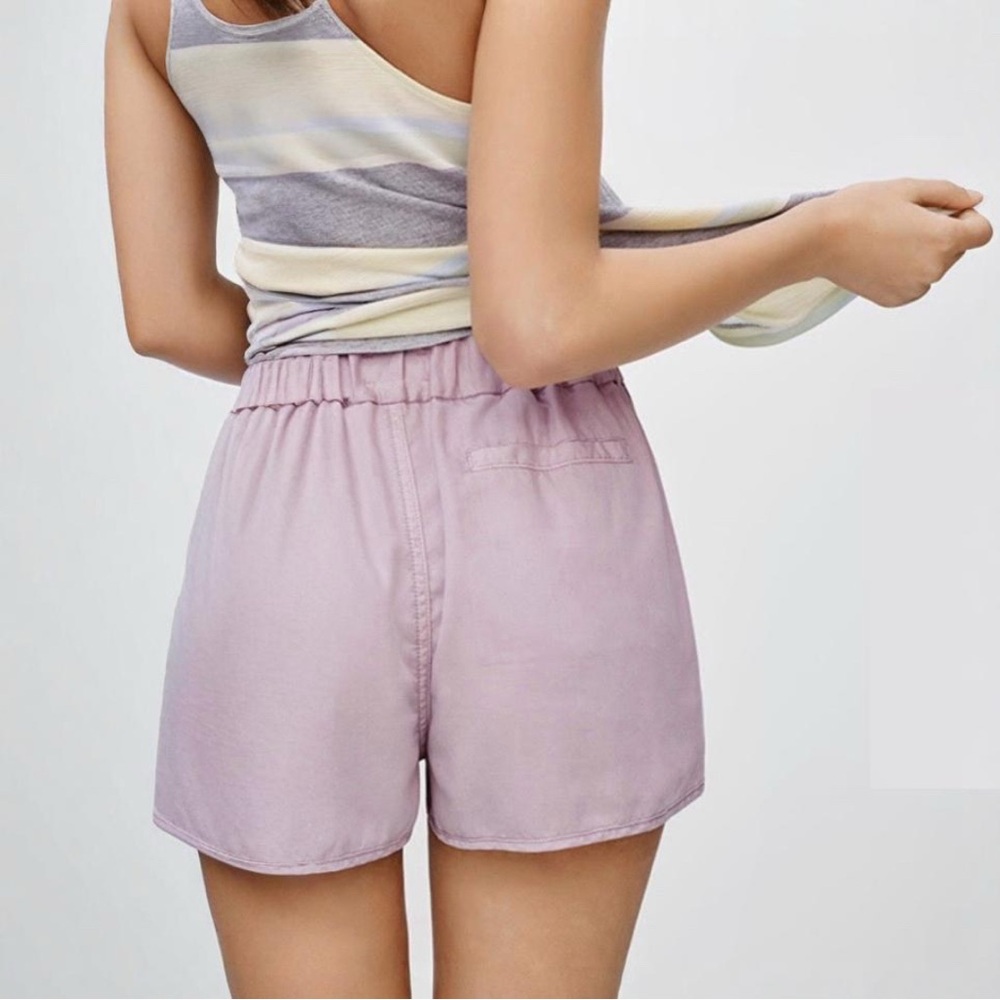 Wilfred Free Hollis Shorts Large 🌸 Aritzia High-Waisted Lounge cut Pastel Purple